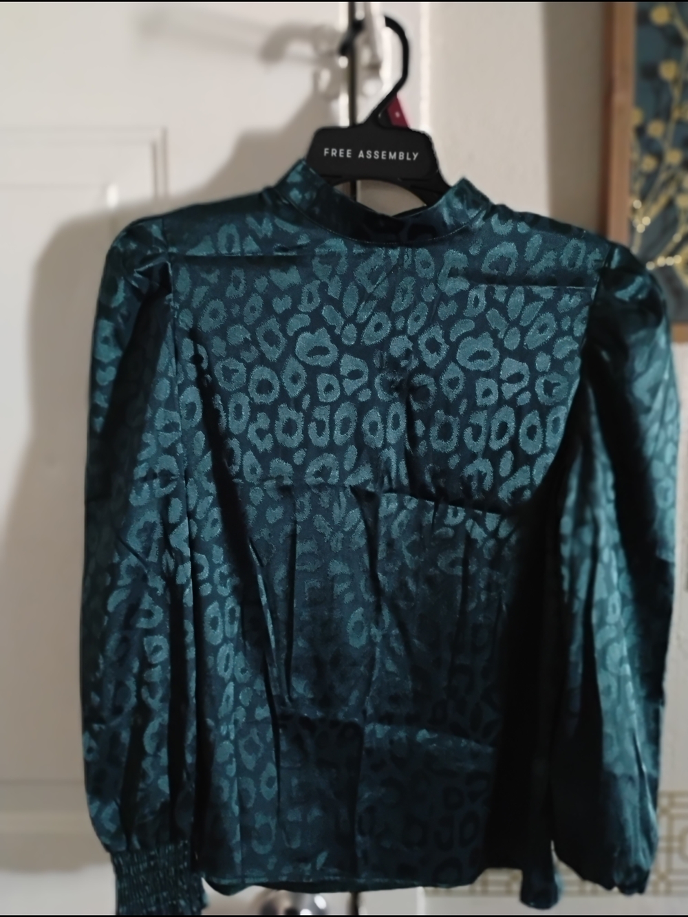 SHEIN Teal Green Leopard Jacquard Puff Sleeve Blouse